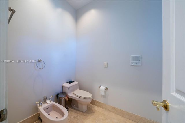 1547 Mariner Way, Hollywood, FL 33019