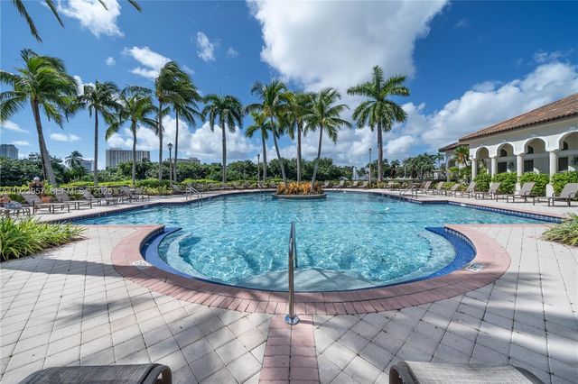 1547 Mariner Way, Hollywood, FL 33019