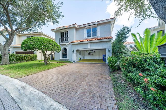 1547 Mariner Way, Hollywood, FL 33019