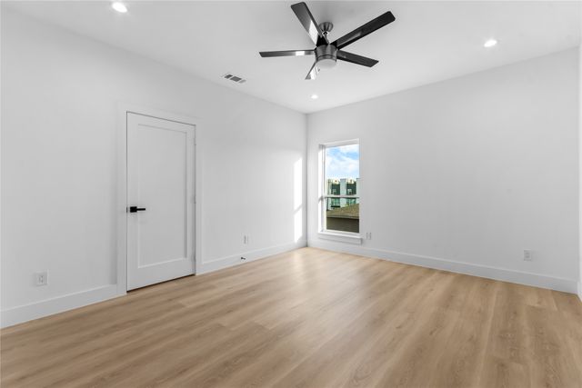 1505 Holly, Dallas, TX 75204