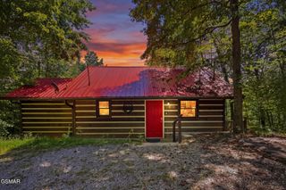 1935 Sb Ogle Lane, Sevierville, TN 37876