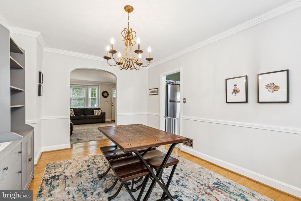 7102 HEATHFIELD RD, Baltimore, MD 21212