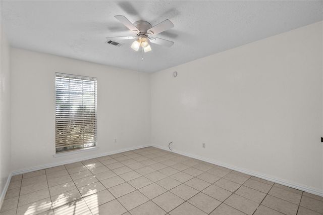 2716 2nd Avenue N, Texas City, TX 77590