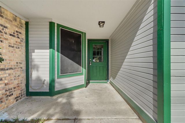 2716 2nd Avenue N, Texas City, TX 77590