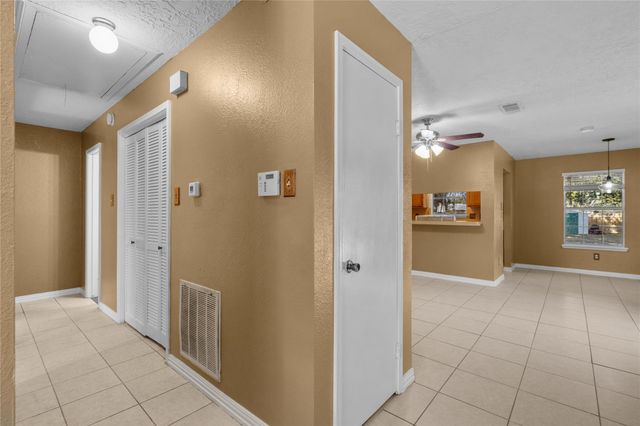 2716 2nd Avenue N, Texas City, TX 77590