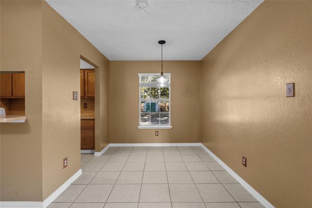 2716 2nd Avenue N, Texas City, TX 77590