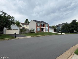1453 POWELLS TAVERN PL, Herndon, VA 20170