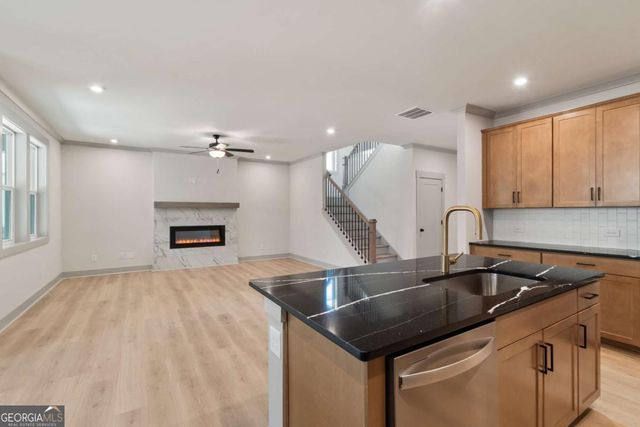 147 Henley Street 63, Canton, GA 30114