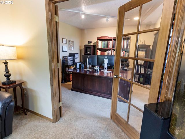 4050 SERANGO Ct, West Linn, OR 97068