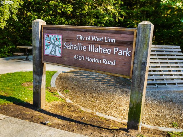 4050 SERANGO Ct, West Linn, OR 97068