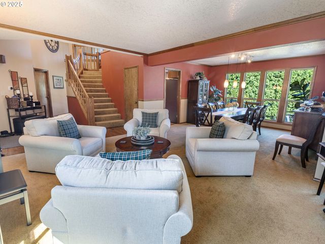 4050 SERANGO Ct, West Linn, OR 97068