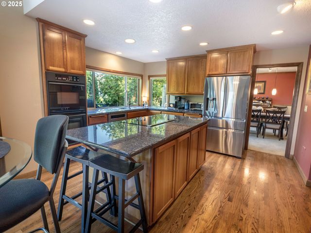 4050 SERANGO Ct, West Linn, OR 97068