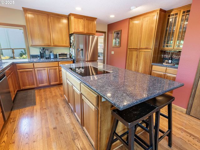 4050 SERANGO Ct, West Linn, OR 97068
