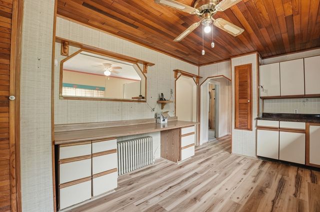 61 Flagg Swamp Rd, Freetown, MA 02717