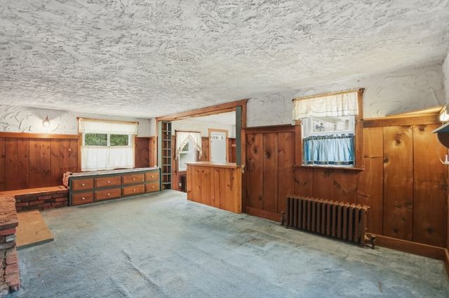 61 Flagg Swamp Rd, Freetown, MA 02717