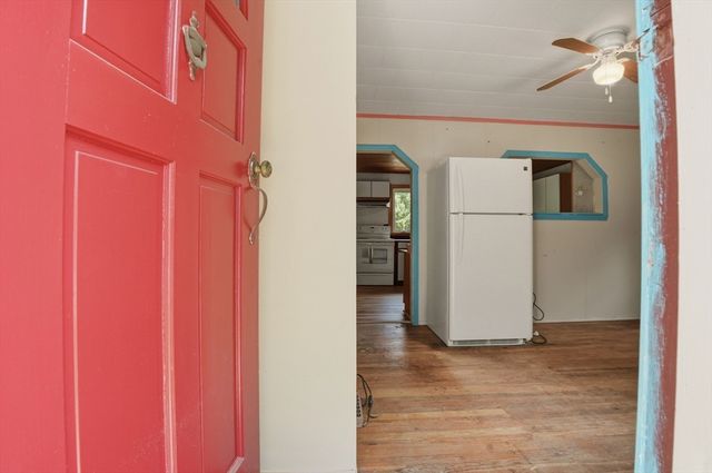 61 Flagg Swamp Rd, Freetown, MA 02717