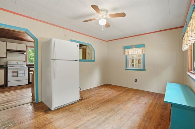 61 Flagg Swamp Rd, Freetown, MA 02717