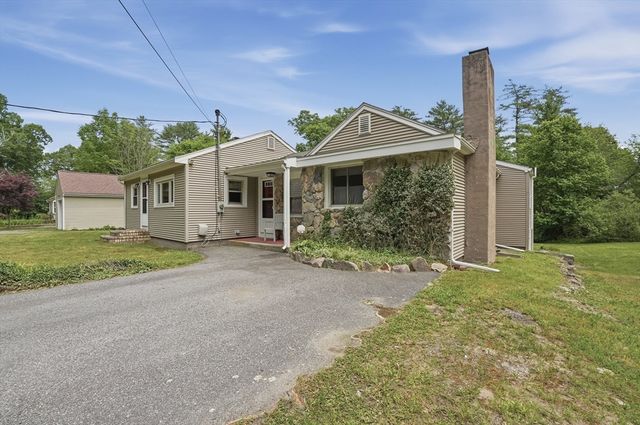 61 Flagg Swamp Rd, Freetown, MA 02717