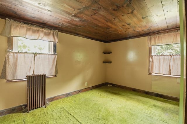 61 Flagg Swamp Rd, Freetown, MA 02717