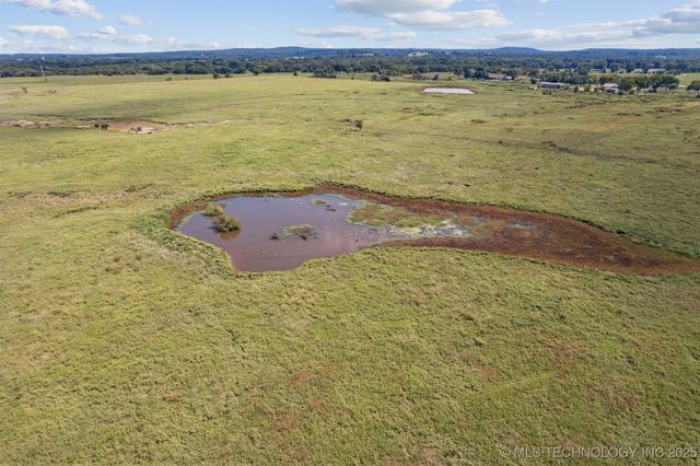 S 170 Road, Henryetta, OK 74437