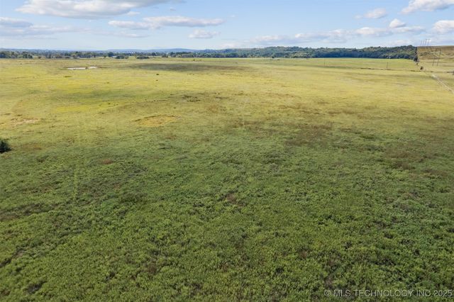 S 170 Road, Henryetta, OK 74437