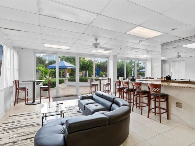 336 N Birch Road Ph-I, Fort Lauderdale, FL 33304