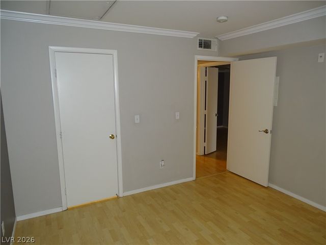 1150 North Buffalo Drive 2035, Las Vegas, NV 89128