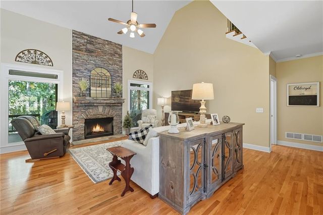 208 N Ridgeview Court, Canton, GA 30115