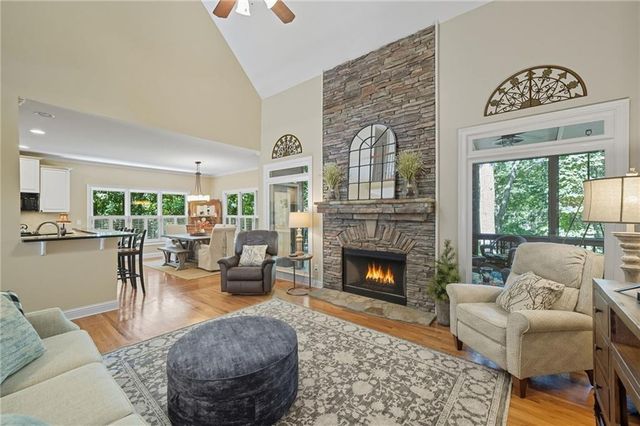208 N Ridgeview Court, Canton, GA 30115