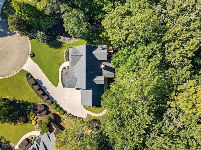 208 N Ridgeview Court, Canton, GA 30115
