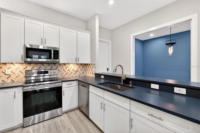 1751 FIREHOUSE LANE 25102, Orlando, FL 32814