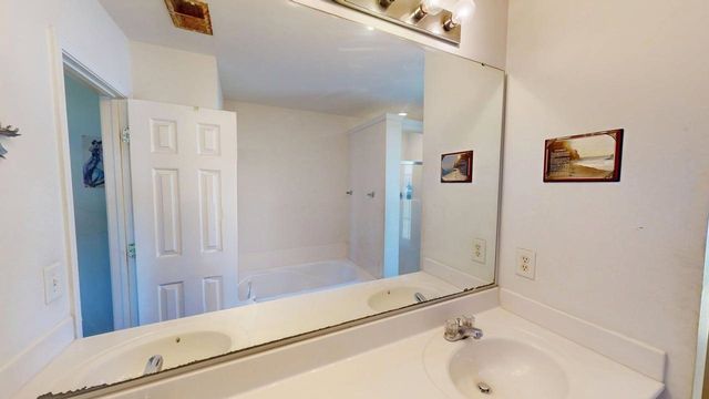 4646 Farm Lake Dr., Myrtle Beach, SC 29579