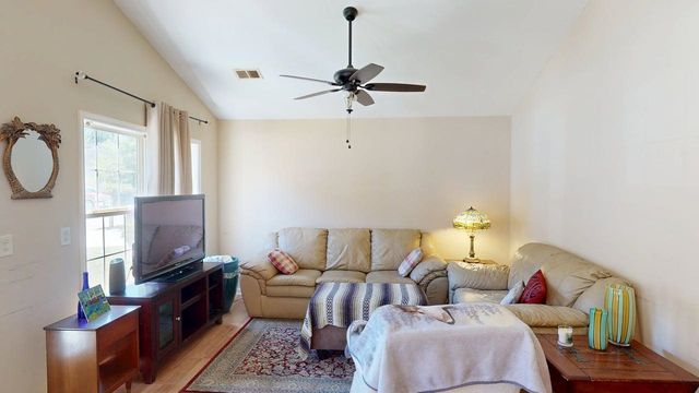 4646 Farm Lake Dr., Myrtle Beach, SC 29579