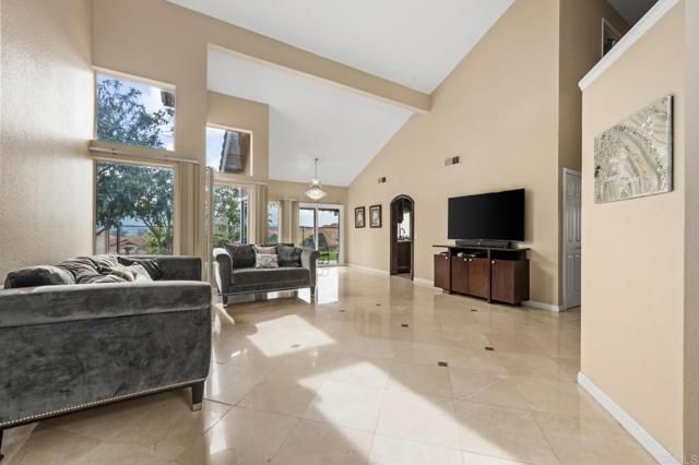 2450 Sawgrass St, El Cajon, CA 92019