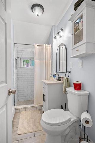5-A Lorenzo St, Boston, MA 02122