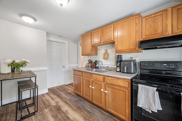 5-A Lorenzo St, Boston, MA 02122