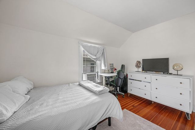 5-A Lorenzo St, Boston, MA 02122