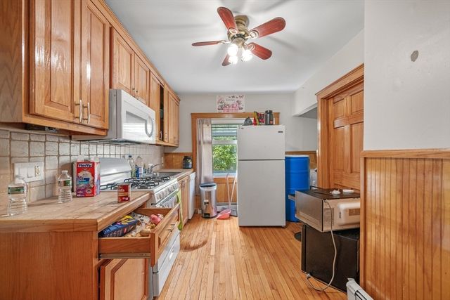 5-A Lorenzo St, Boston, MA 02122
