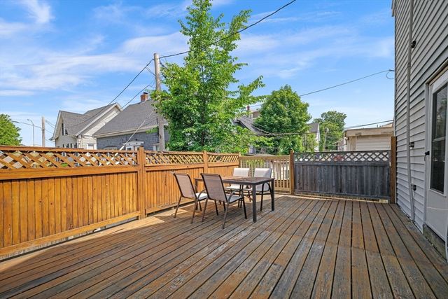 5-A Lorenzo St, Boston, MA 02122