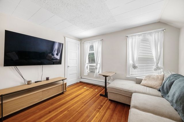 5-A Lorenzo St, Boston, MA 02122