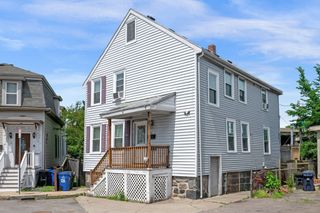 5-A Lorenzo St, Boston, MA 02122