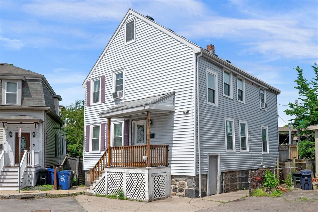 5-A Lorenzo St, Boston, MA 02122