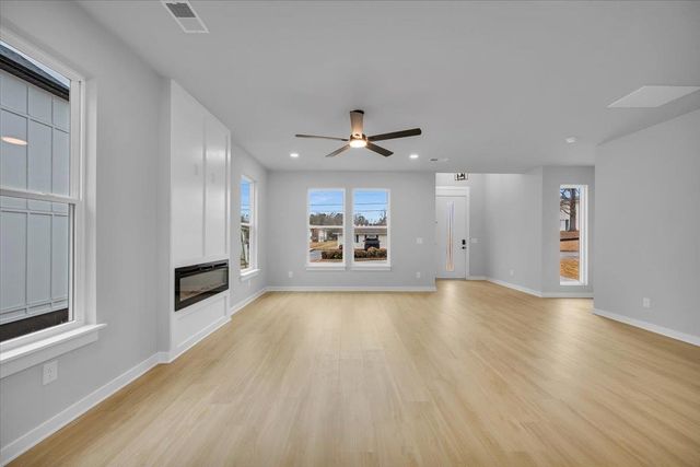 124 Lyman Avenue, Duncan, SC 29344