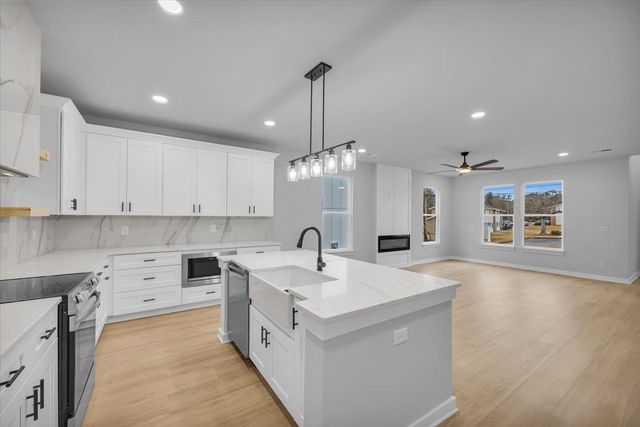 124 Lyman Avenue, Duncan, SC 29344