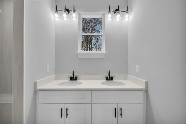 124 Lyman Avenue, Duncan, SC 29344