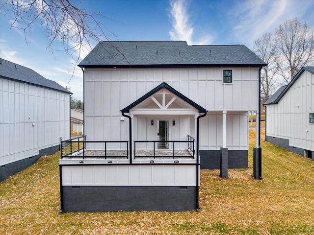 124 Lyman Avenue, Duncan, SC 29344