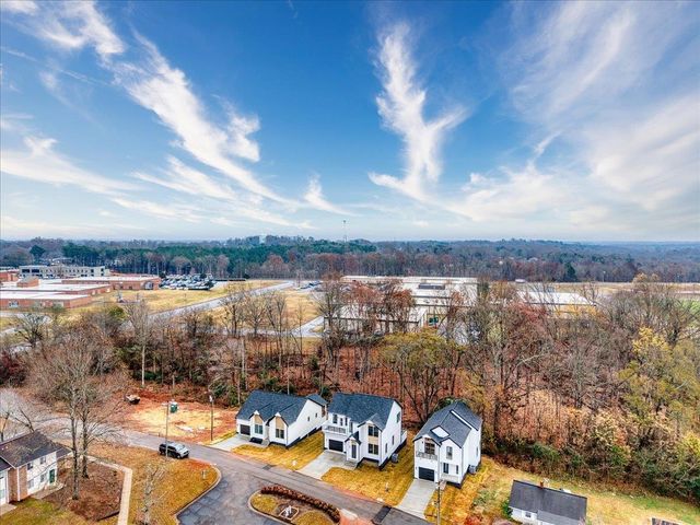 124 Lyman Avenue, Duncan, SC 29344