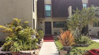 8982 Palm Tree Ln 8982, Pembroke Pines, FL 33024