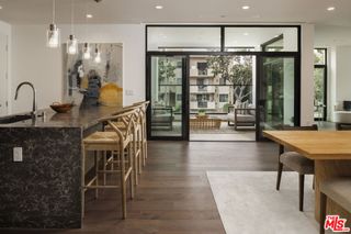 425 N Palm Drive 201, Beverly Hills, CA 90210