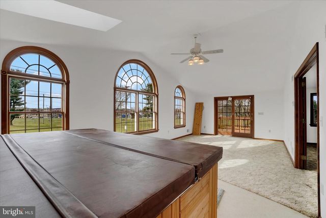 2236 BOB WHITE LN, Lancaster, PA 17601